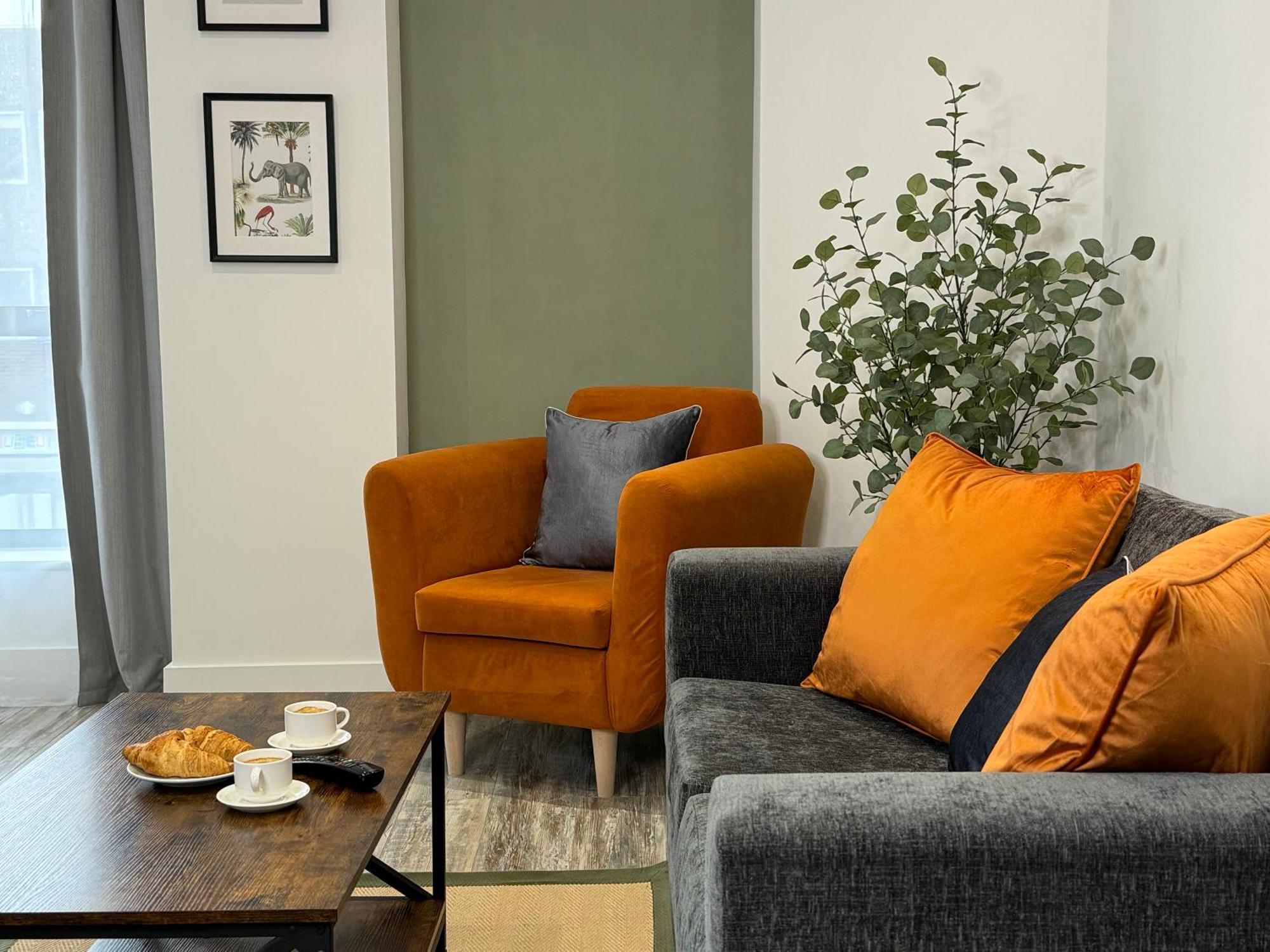 Modern One-Bedroom Apartment Swindon Eksteriør bilde