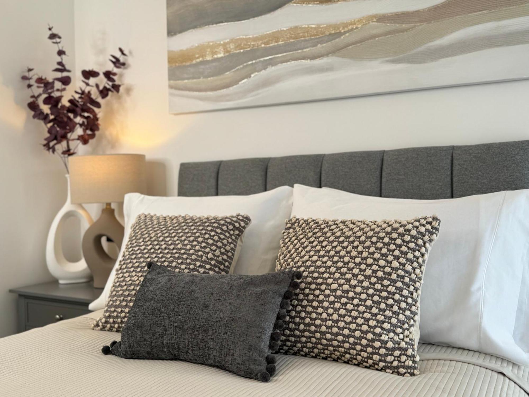 Modern One-Bedroom Apartment Swindon Eksteriør bilde