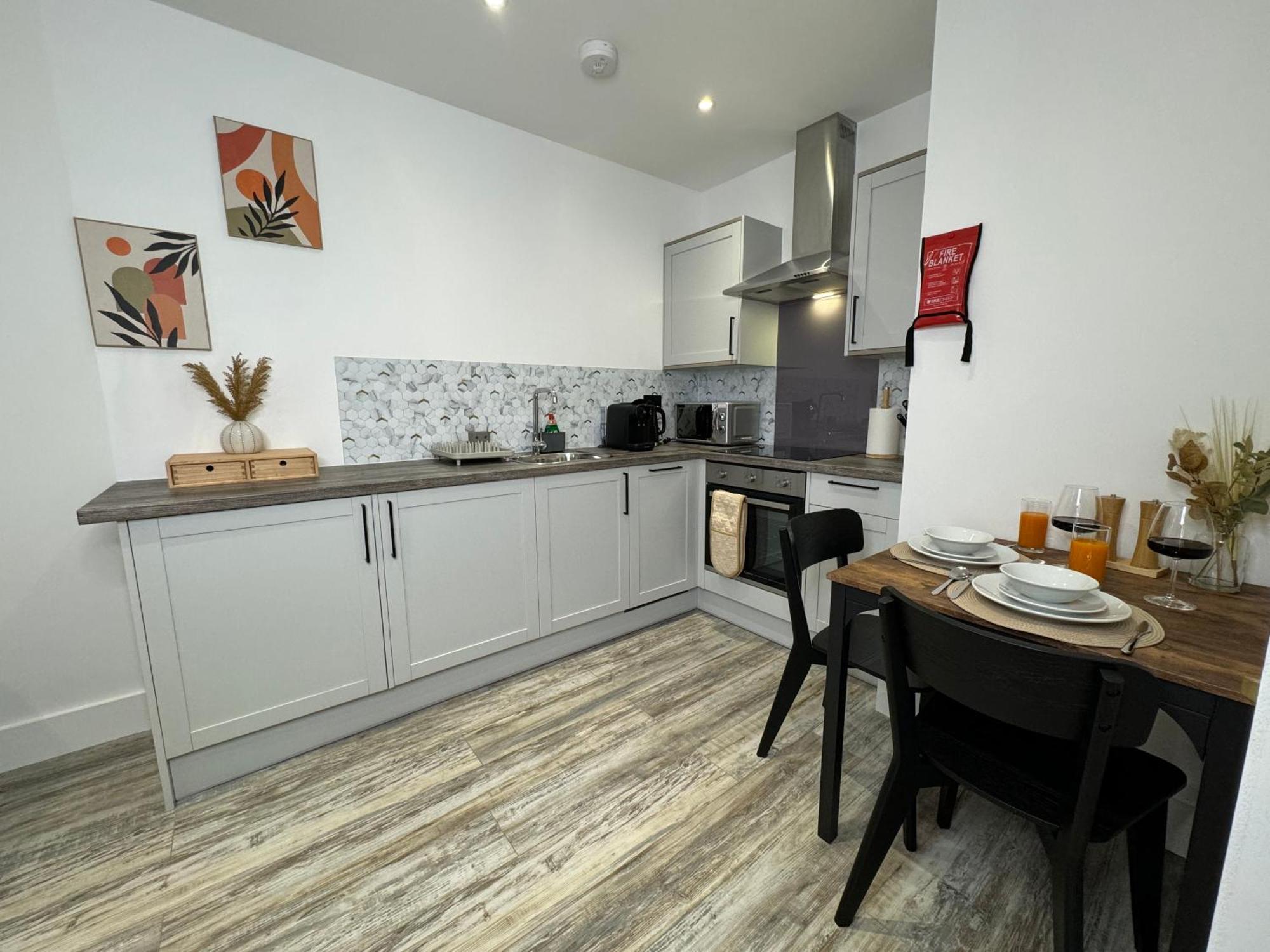 Modern One-Bedroom Apartment Swindon Eksteriør bilde